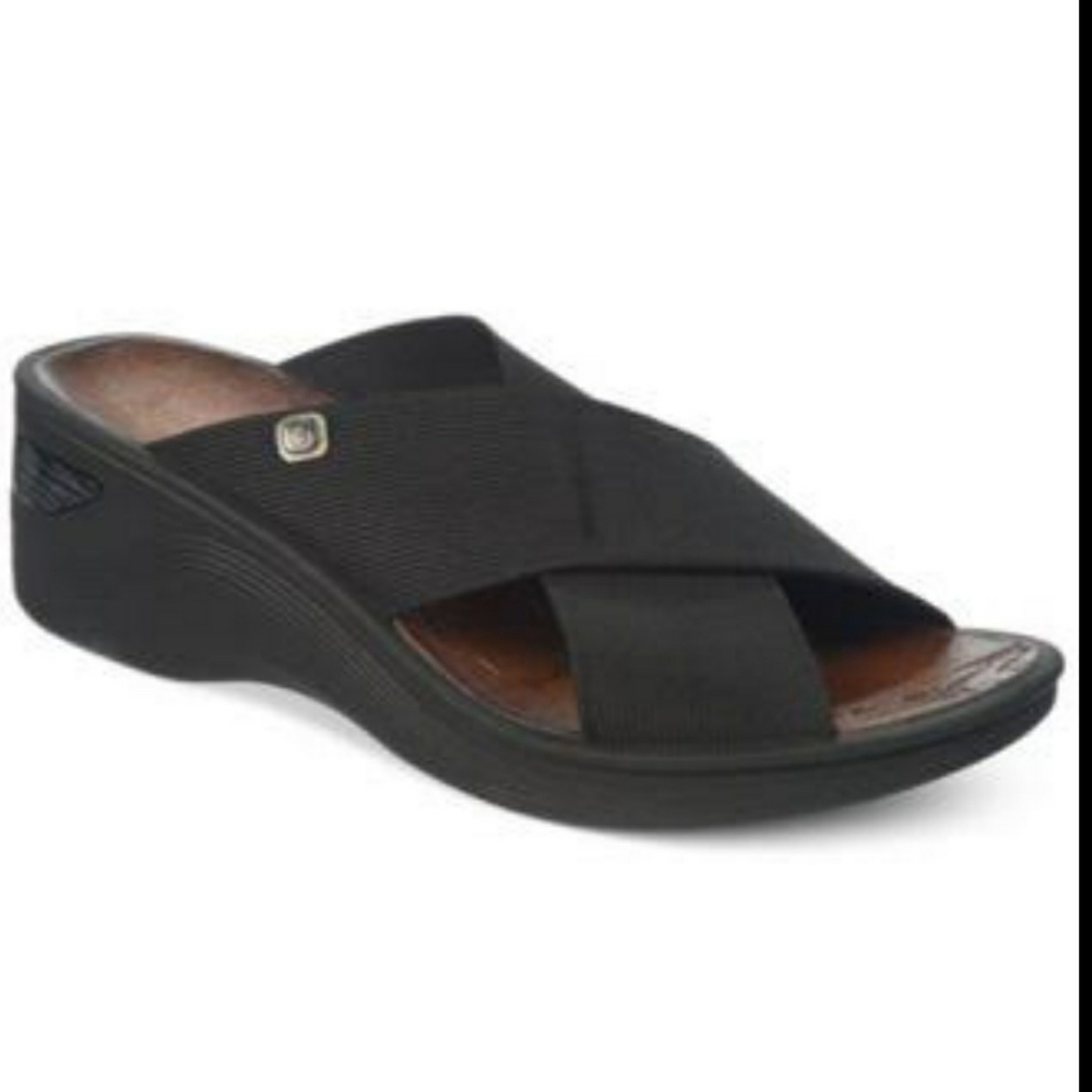 B ZEES Fabric  Upper  Sandals Size 10M.